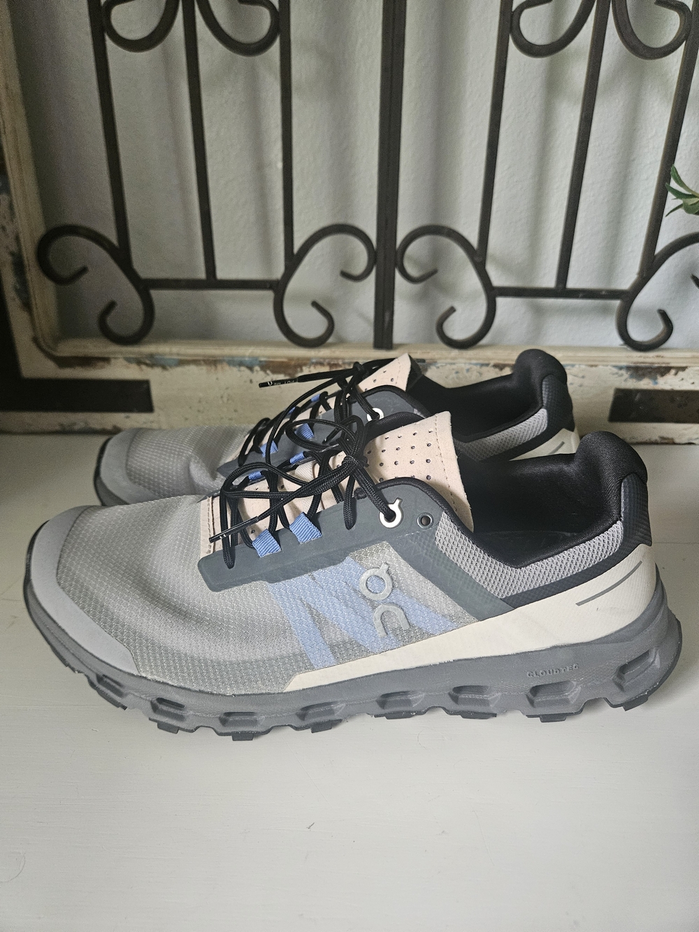 On Cloudvista Women Trail Running Shoes Size 10 Alloy Black 64.98269